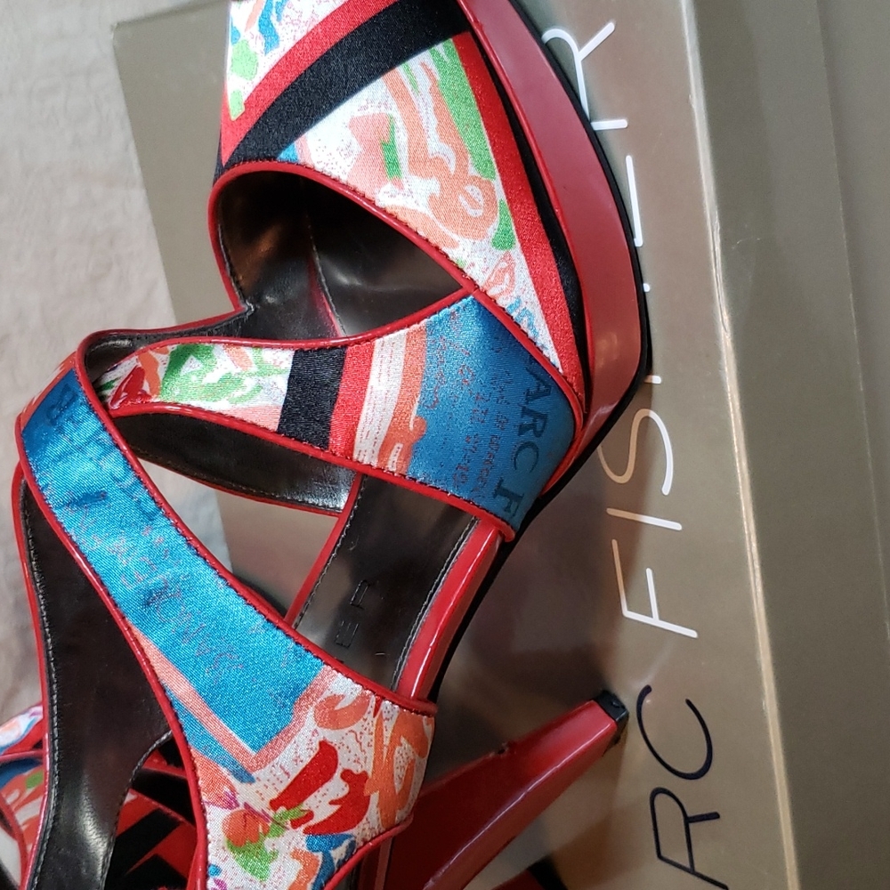 Marc Fisher Red Patent Leather/Floral Fabric Stiletto Sandals Sz 8 - Picture 5 of 11